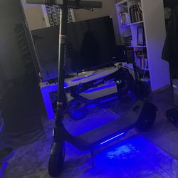 Electric scooter phantom go go