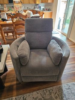 Comfy rechargeable chair