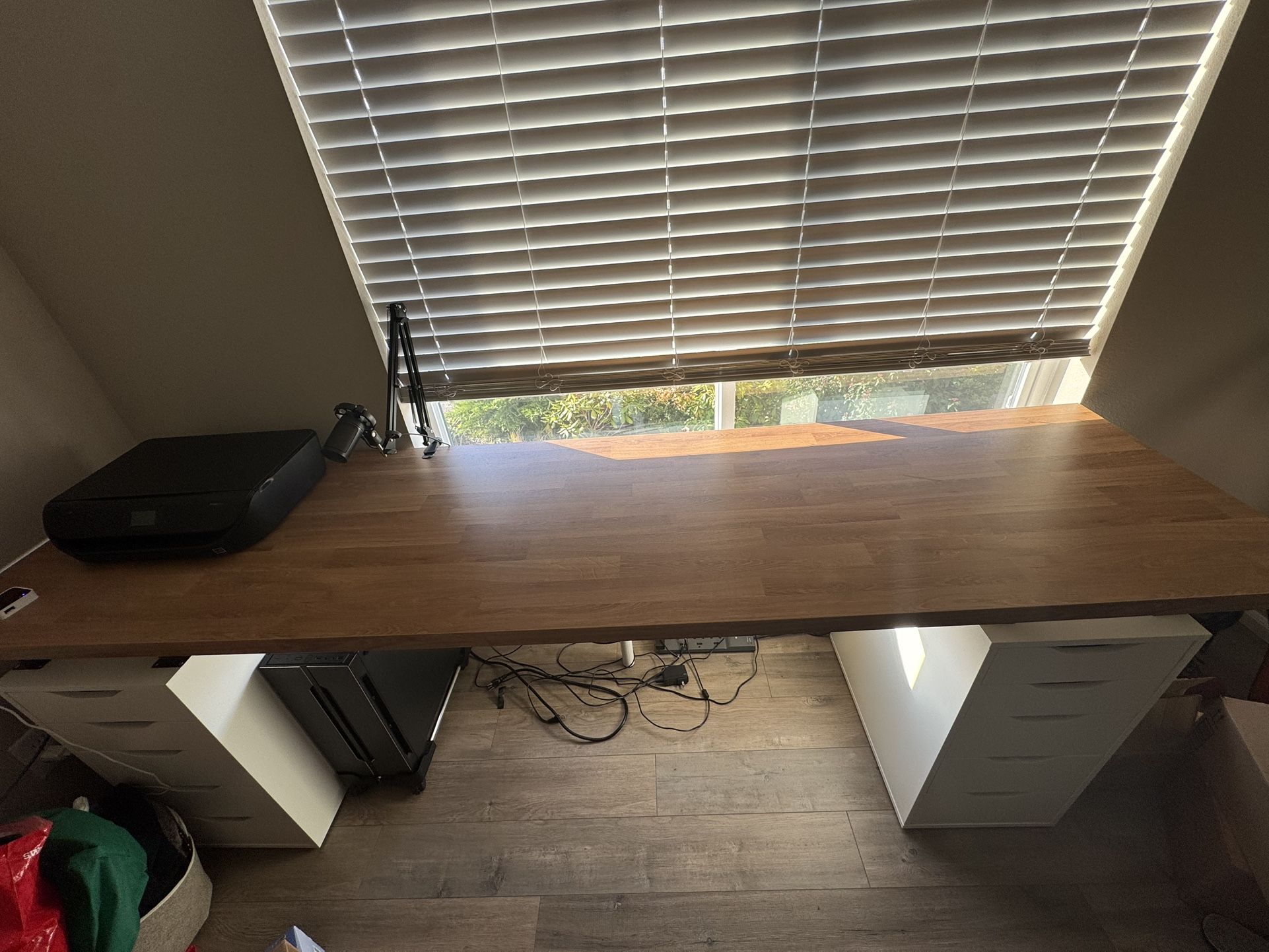 98in Desktop/ Countertop With Middle Leg And 2 Desk Drawers