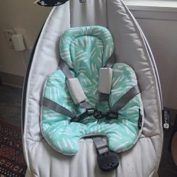 4 Moms Baby Swings 