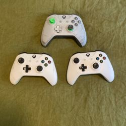 3 Faulty Xbox One Controllers