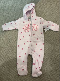 Gap heart baby clothes 3 to 6