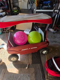 Radio Flyer Kids Wagon with Canopy
