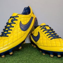 Nike Ronaldinho Soccer Cleats Shoes Size 7.5US