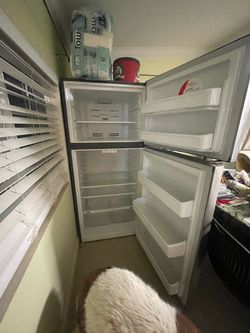 Silver Frigidaire refrigerator