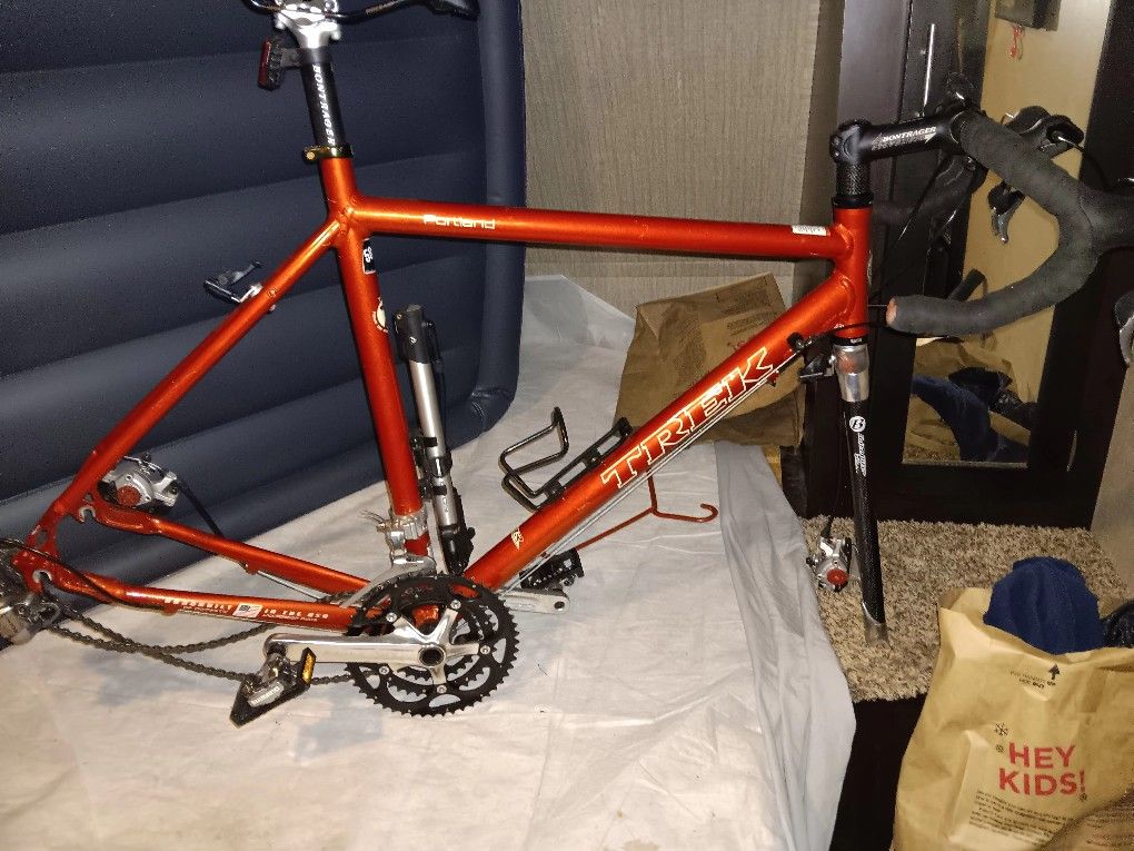 TREK. Portland 58cm Roadbike