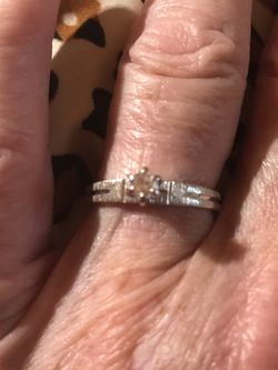 14k ,20 ct white gold diamond engagement ring