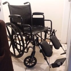DRIVE SILVER SPORT II WHEELCHAIR 18" WIDTH ELEVATED LEGREST