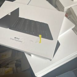 iPad Smart Keyboard 