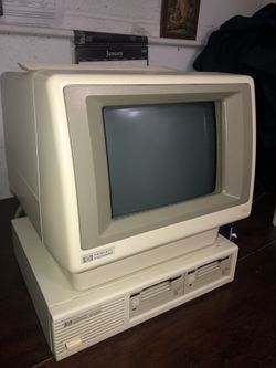 HEWLETT PACKARD HP 9122 FLOPPY DISC DRIVE
