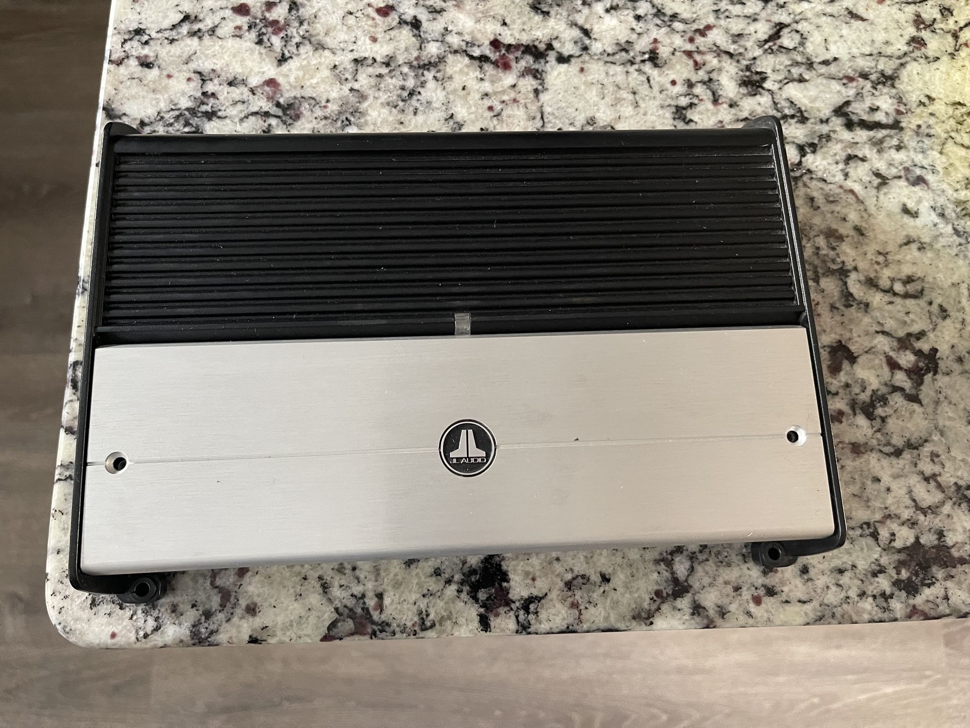 Amplifier Jl Audio Xd700/5v2