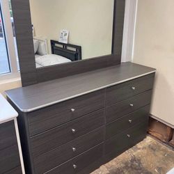 Dresser With Mirror New $359