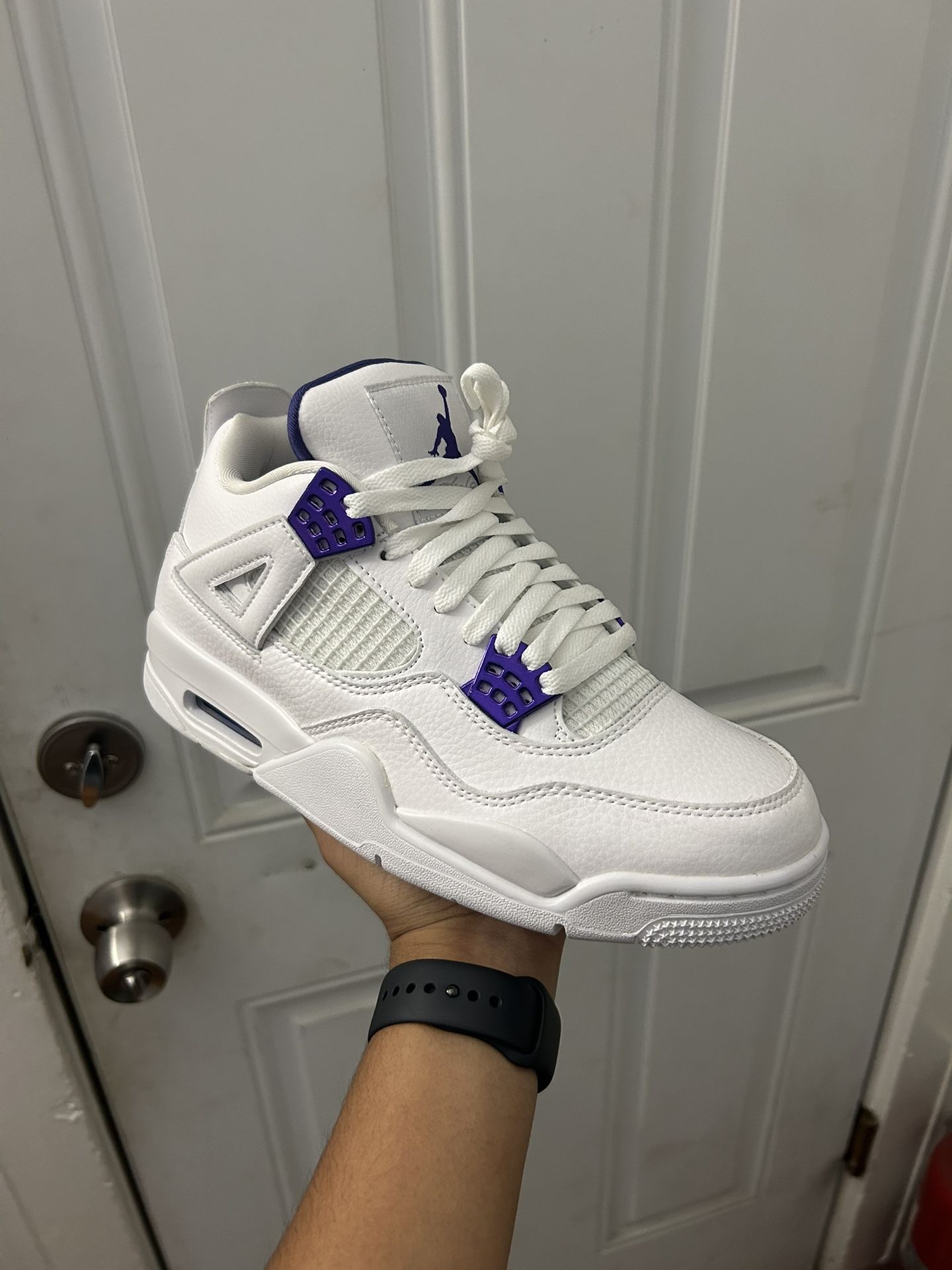 Jordan 4 Metallic Purple