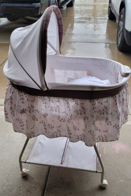 Delta Bassinet