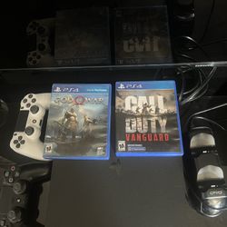 PS4 Slim & Controllers