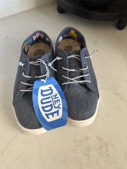 New hey dude, kids shoes size 2