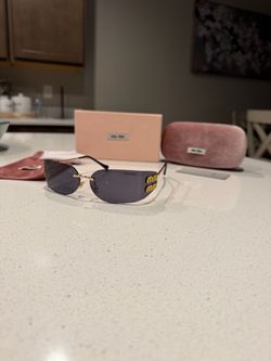 Miu miu trendy sunglasses