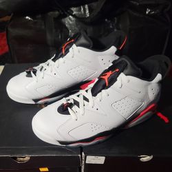 Air Jordan 6 Retro Low sz10.5 White/infrared 23 - black