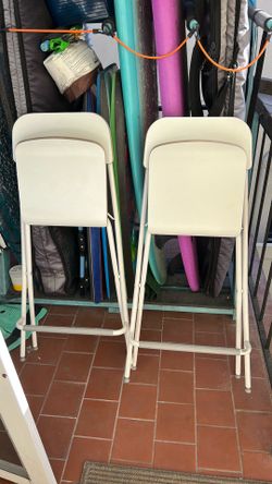 2 Foldable Bar Chairs
