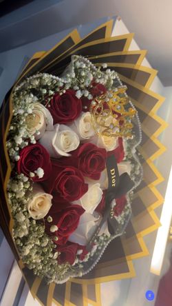 Natural Flower Arrangements 