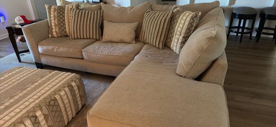 Sectional Couch with Chaise.