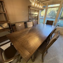 Bassett 8ft Dining table, Buffet And Hutches