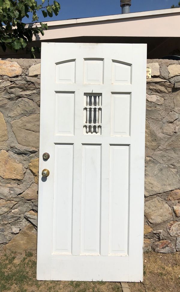 Puerta de madera sólida exterior 36x80 for Sale in El Paso