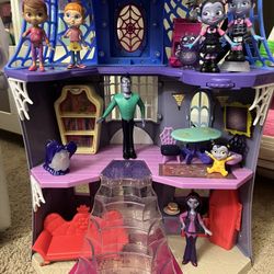 VAMPIRINA DOLL HOUSE PERFECT CONDITION KIDS TOYS 