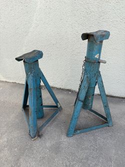 Car Jack Stands/Tores