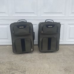 Carryon Suit Cases 