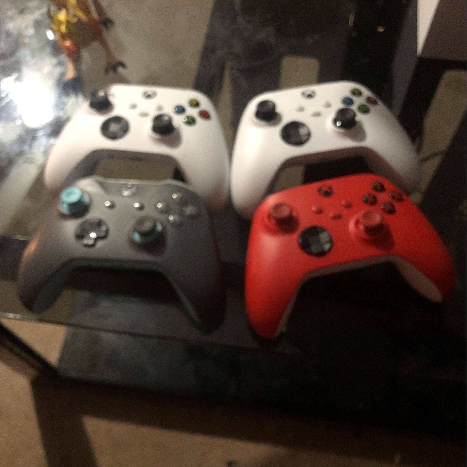 4 Xbox Controllers For Sale 