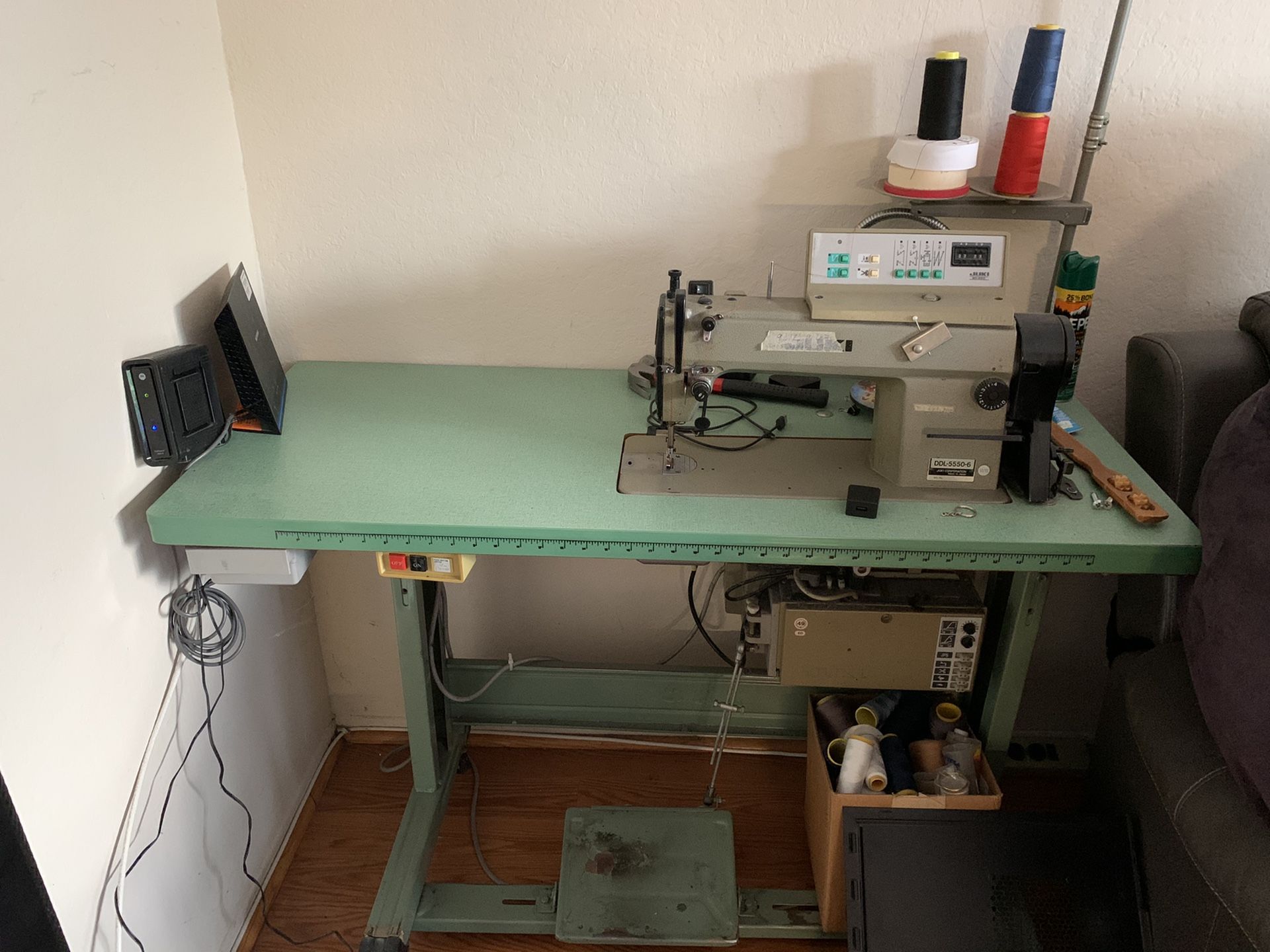 Juki sewing machine automatic. Working conditions PICK UP ONLY