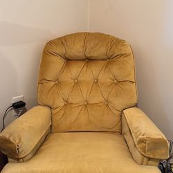  Yellow Tufted Velvet Chair