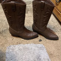 Size 7 Soda Cowgirl Boots