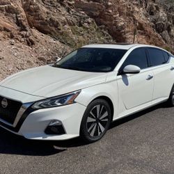 2019 Nissan Altima 2.5 SV 2.5 SV 4dr Sedan