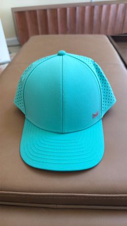 Melin A-game size small unworn