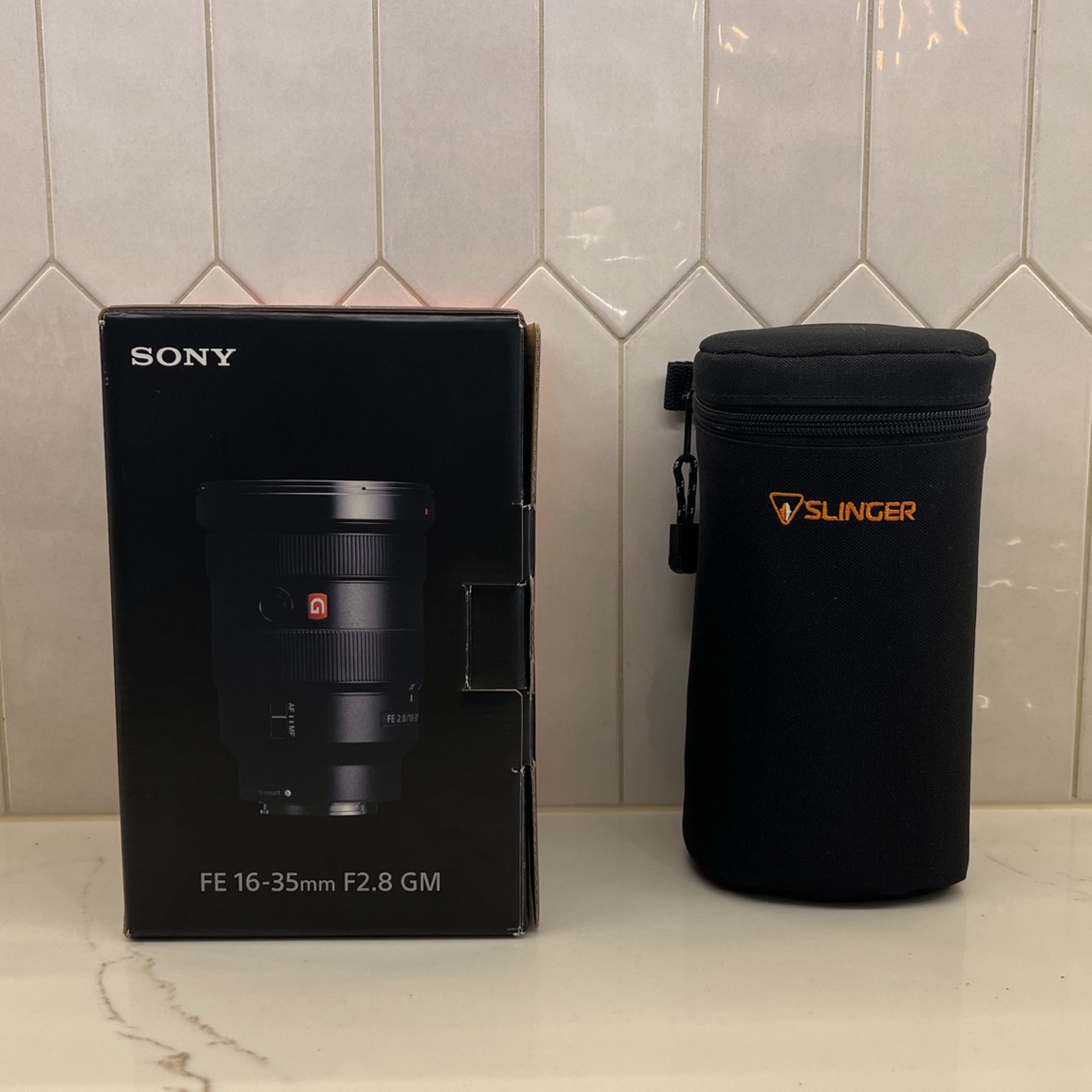 Sony FE 16–35 Mm F2.8 GM Lens Attachment Kit +case