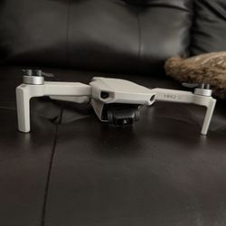 DJI Mini 2 SE + Extras