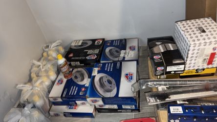 Varios repuestos para auto