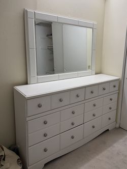 dresser with mirror