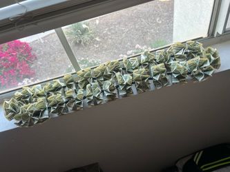 Graduation Money Lei