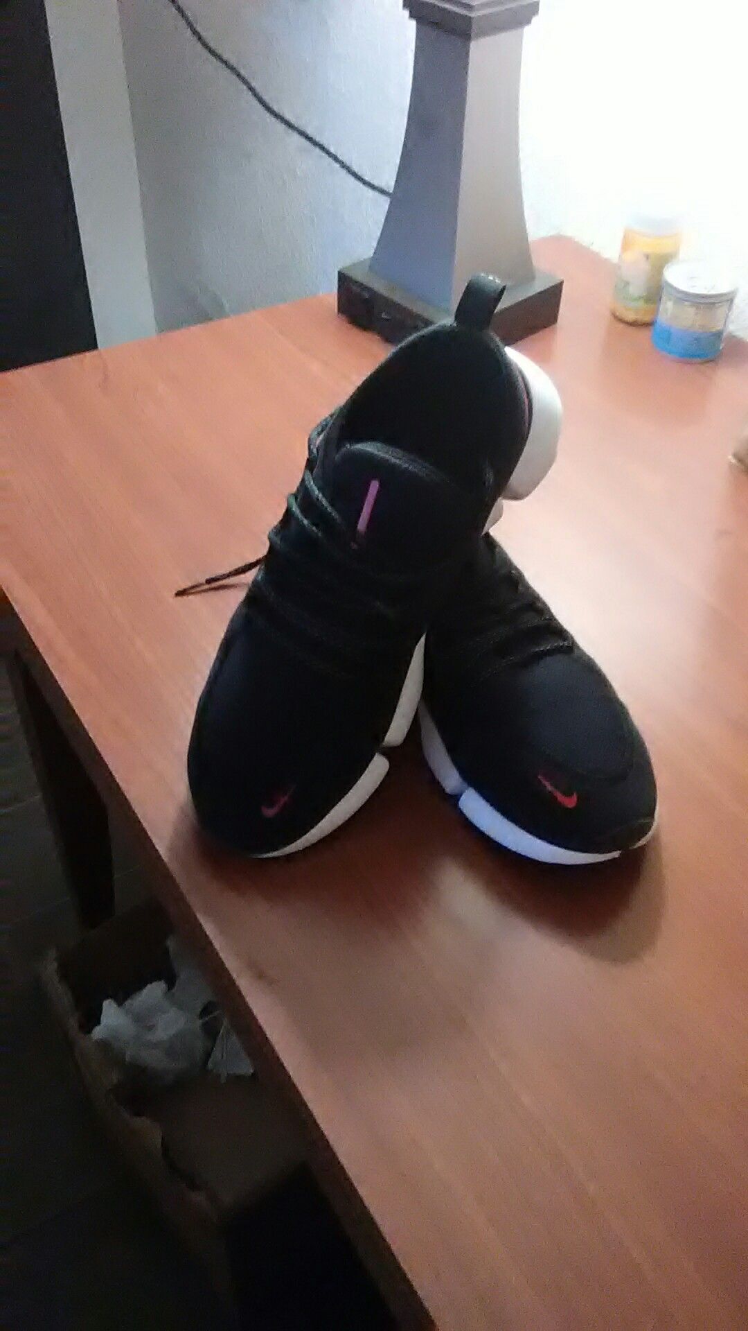 Nike 9.5 Mens