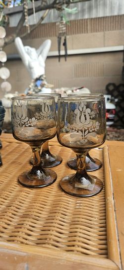 PFALTZGRAFF VILLAGE ETCHED 6 OZ. FOOTED 5-1/4" WINE GLASS SET OF 4