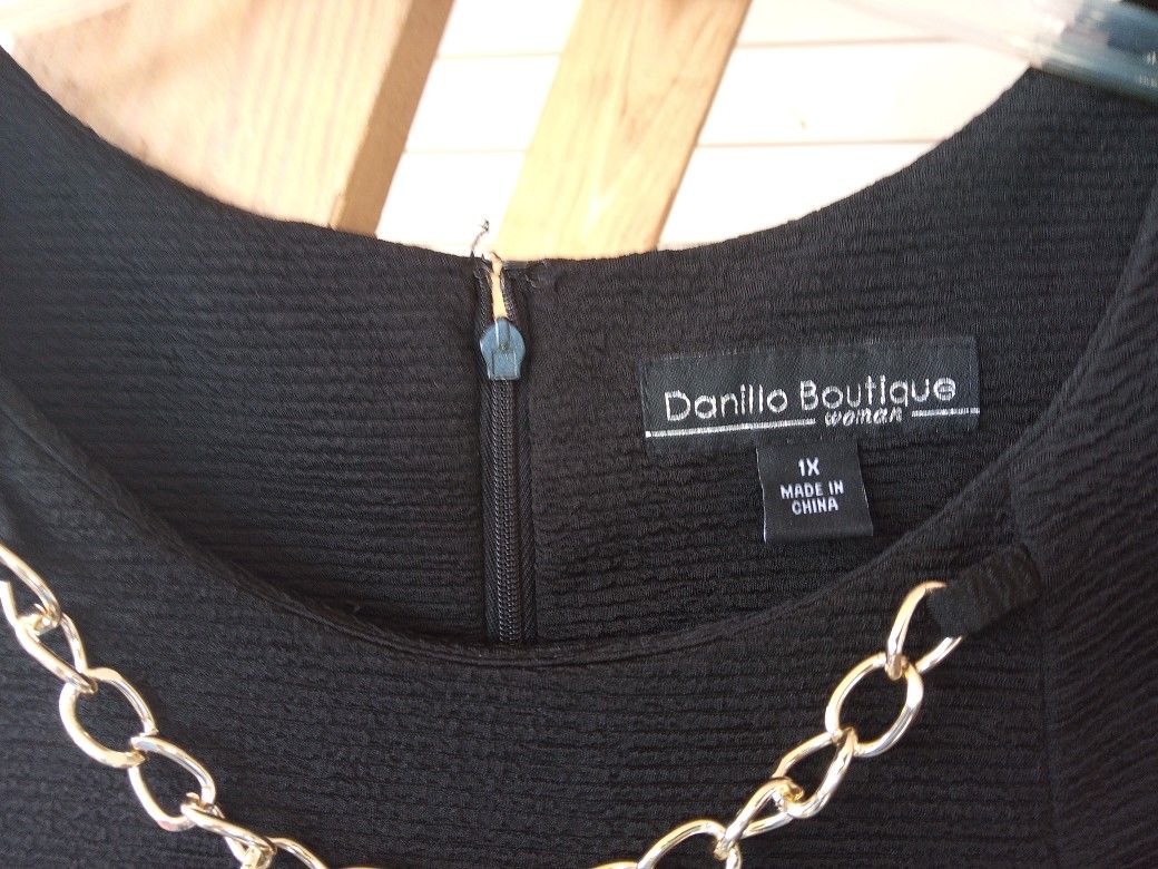 Black W Chain Accent Dress