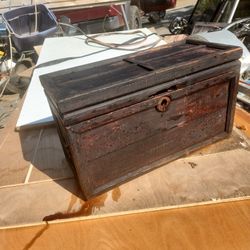 Antique Carpenters Tool Box