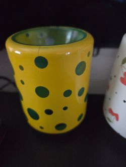 Scentsy Yellow Pop mini warmer