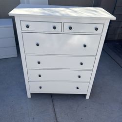 IKE@ HEMN3S 6 DRAWER CHEST 