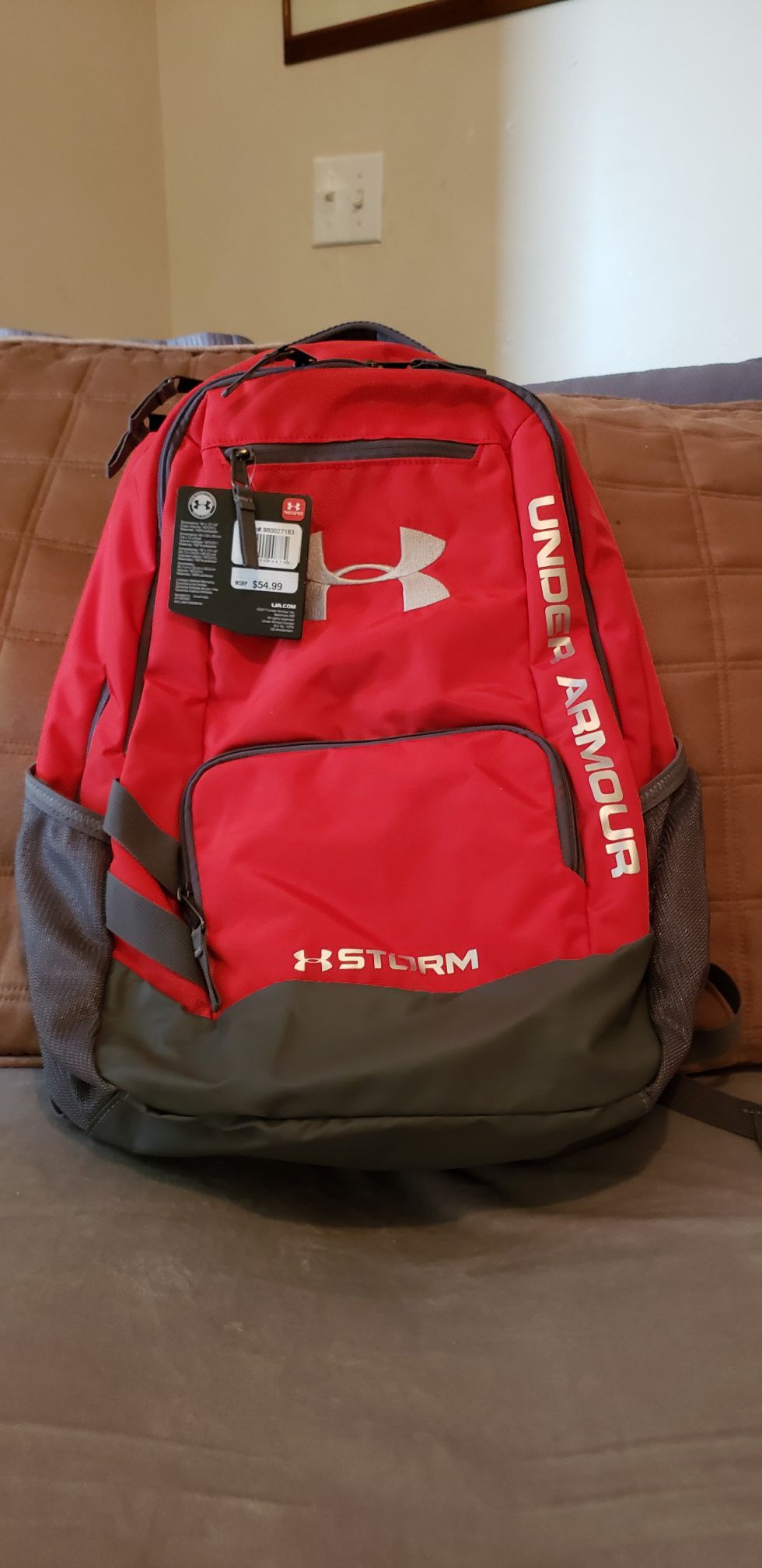 UNDER ARMOUR Red Back pack new with tag