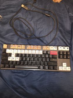 Gaming Keyboard With Custom One Peice Keycaps