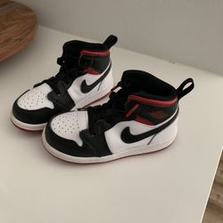 Air Jordans, Toddler (Size US 7.5)
